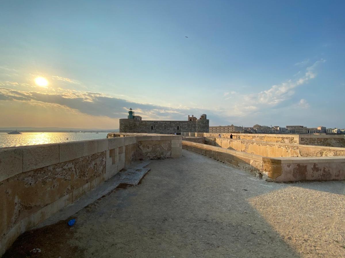 Elegante Appartamento In Palazzo Storico Ortigia Szirakúza Kültér fotó