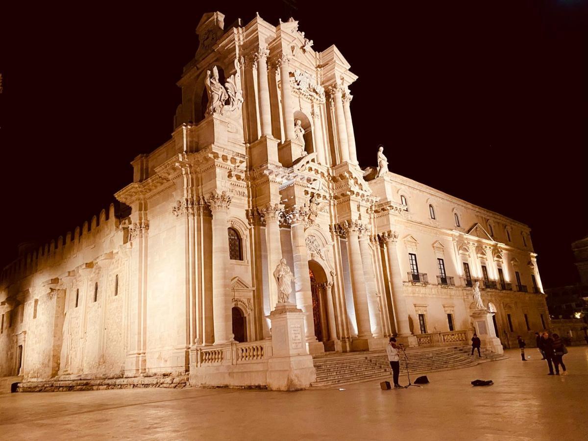 Elegante Appartamento In Palazzo Storico Ortigia Szirakúza Kültér fotó