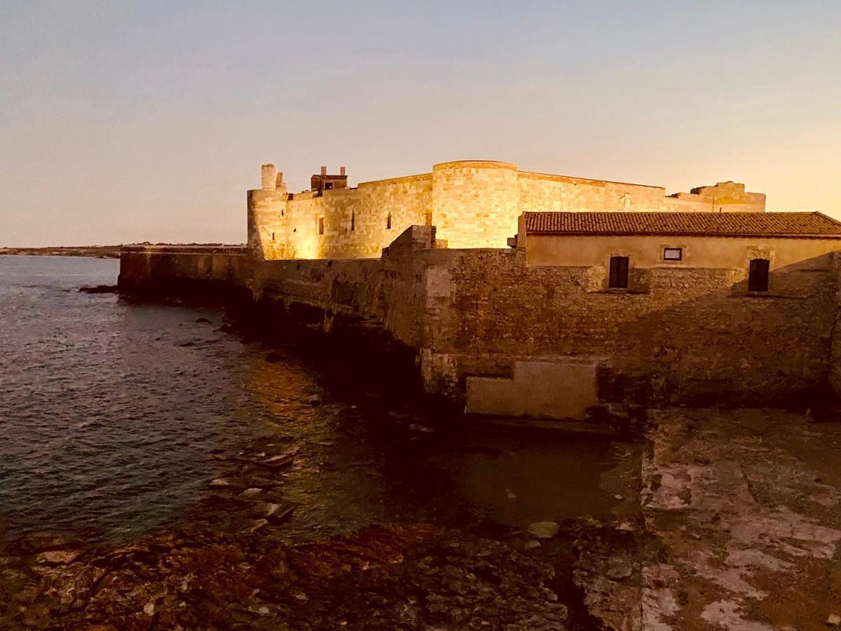 Elegante Appartamento In Palazzo Storico Ortigia Szirakúza Kültér fotó