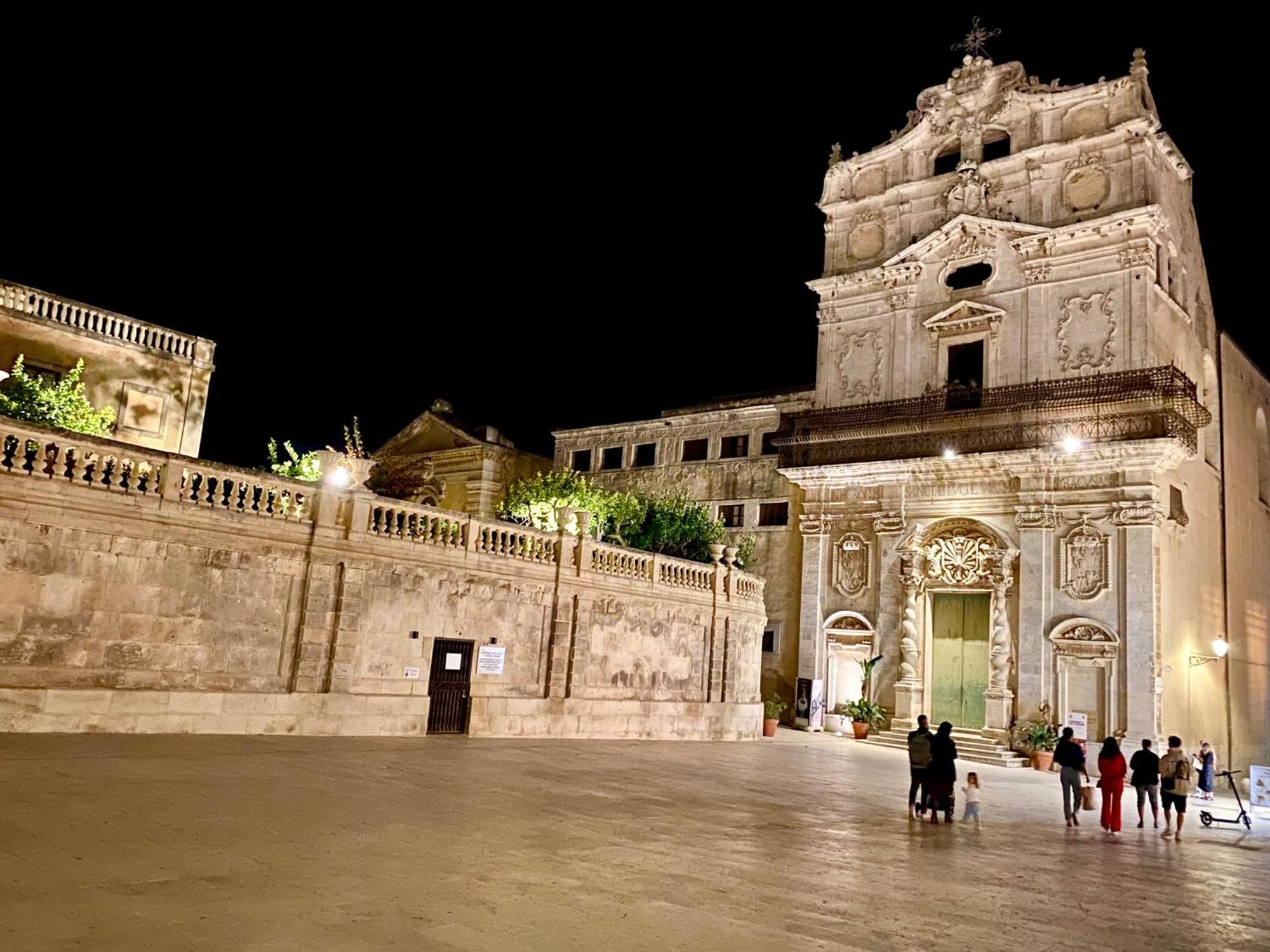 Elegante Appartamento In Palazzo Storico Ortigia Szirakúza Kültér fotó
