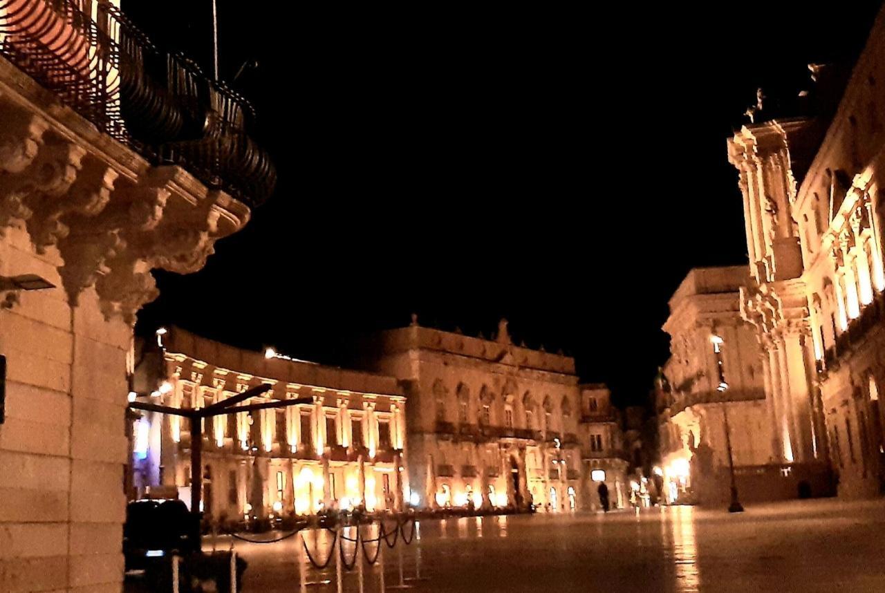 Elegante Appartamento In Palazzo Storico Ortigia Szirakúza Kültér fotó